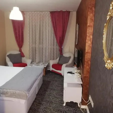 מלון דירות Tueyap Nightlife Suites *