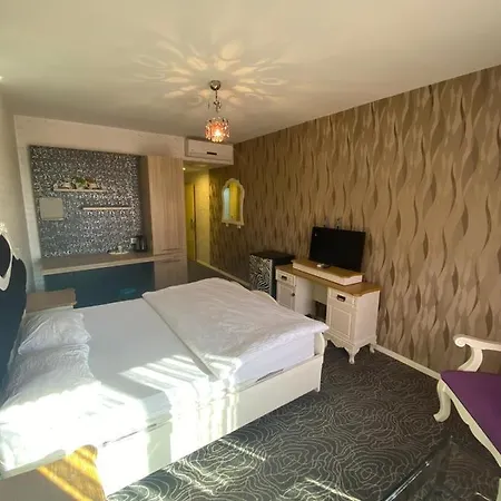 Tueyap Nightlife Suites Appart hôtel